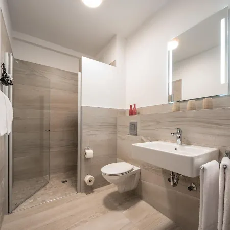 Rs-hotel - Smart & Modern * Brühl