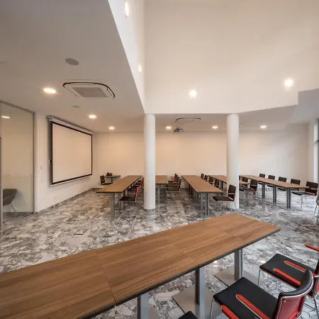 Hotel Rs-hotel - Smart & Modern