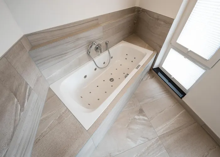 Rs-hotel - Smart & Modern * Brühl