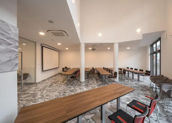 Hotel Rs-hotel - Smart & Modern